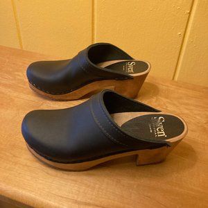 Sven Swedish Mid-Heel Clogs